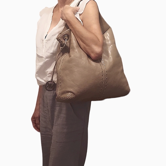 Michael Kors Handbags - Michael Kors Astor Studded Leather Shoulder Hobo Bag Excellent!